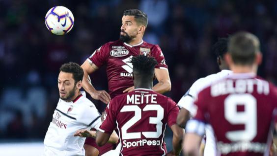 他在公众中 他在公众中